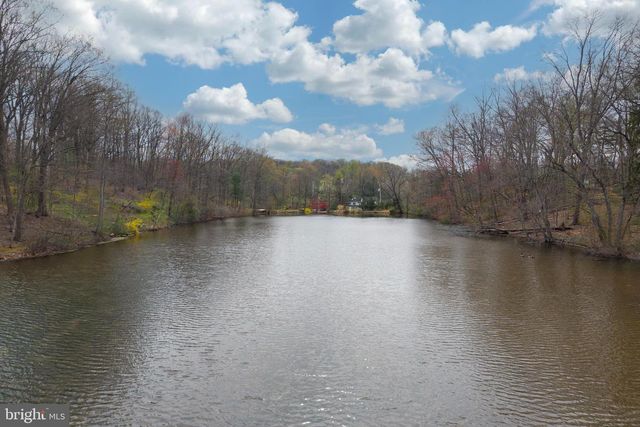 63 LINE RD, Malvern, PA 19355