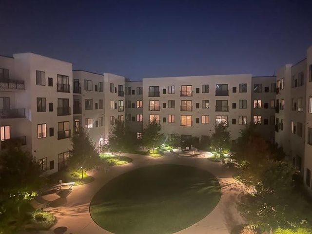 2132 City Gate Lane 304, Naperville, IL 60563