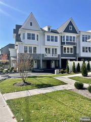 100 Schraalenburgh Road 96, Harrington Park, NJ 07640