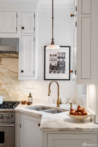 1166 Green Street, San Francisco, CA 94109