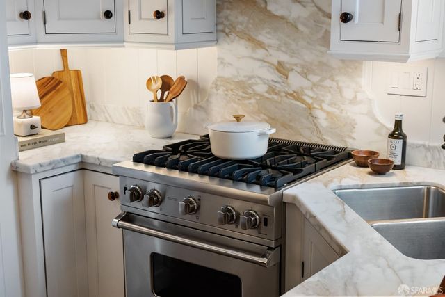 1166 Green Street, San Francisco, CA 94109