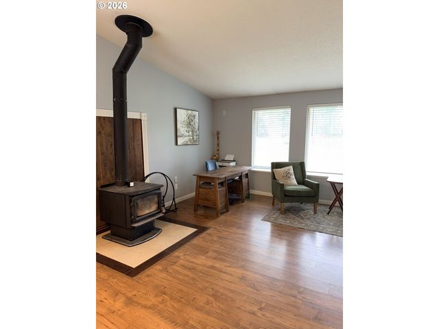 16976 WHITTIER Dr, Bend, OR 97707