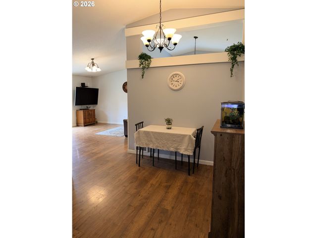 16976 WHITTIER Dr, Bend, OR 97707