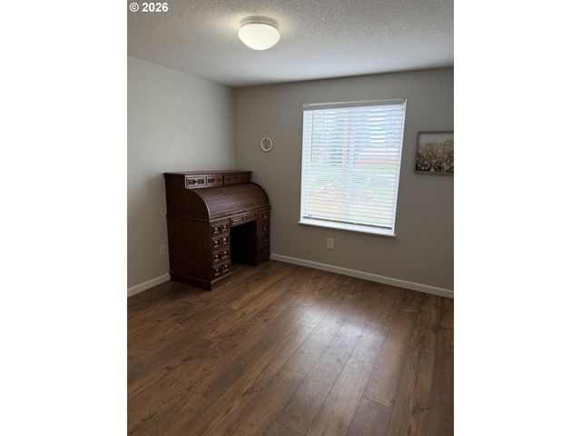 16976 WHITTIER Dr, Bend, OR 97707