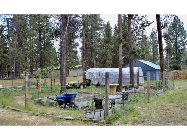 16976 WHITTIER Dr, Bend, OR 97707