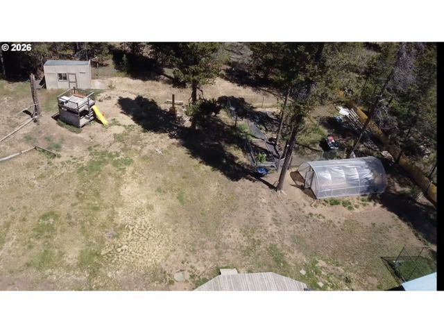 16976 WHITTIER Dr, Bend, OR 97707