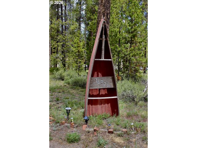 16976 WHITTIER Dr, Bend, OR 97707