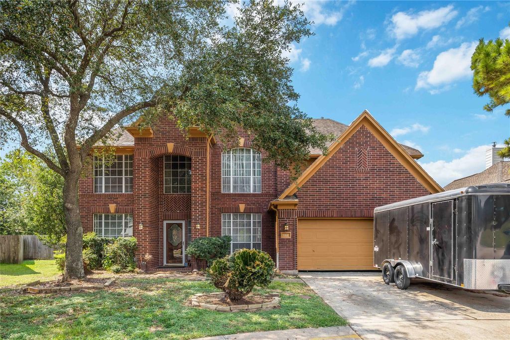 10007 Briarpark Trail Ln, Houston, TX 77064
