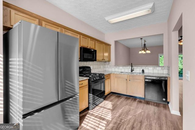 207 Pearl Chambers Drive, Dawsonville, GA 30534