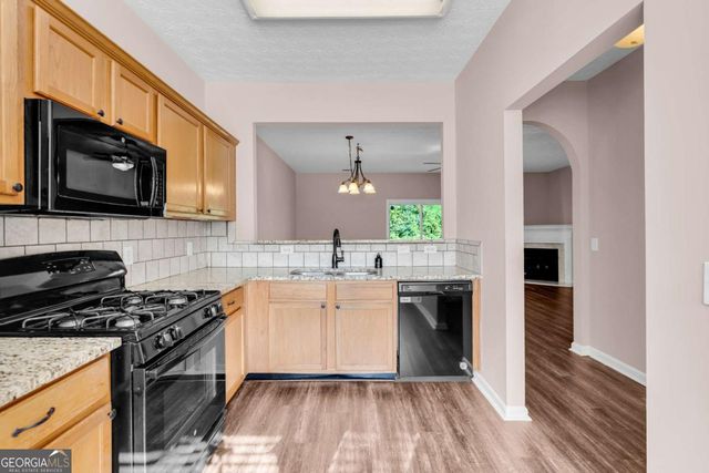 207 Pearl Chambers Drive, Dawsonville, GA 30534