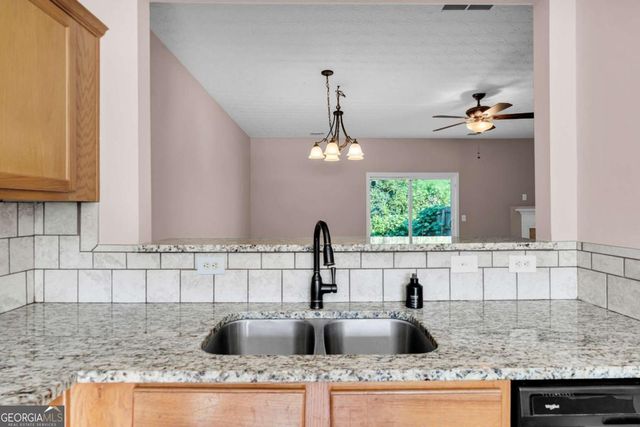 207 Pearl Chambers Drive, Dawsonville, GA 30534