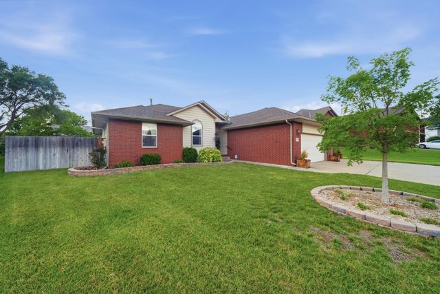 941 S Sandalwood, Wichita, KS 67230