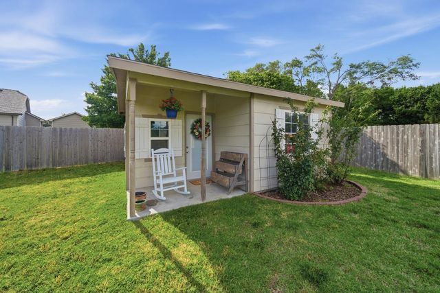 941 S Sandalwood, Wichita, KS 67230