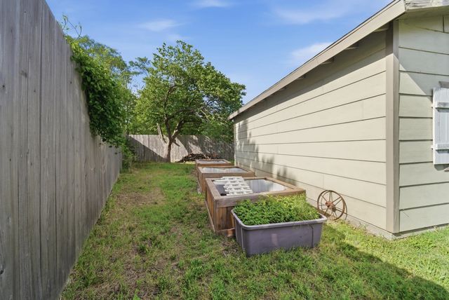 941 S Sandalwood, Wichita, KS 67230