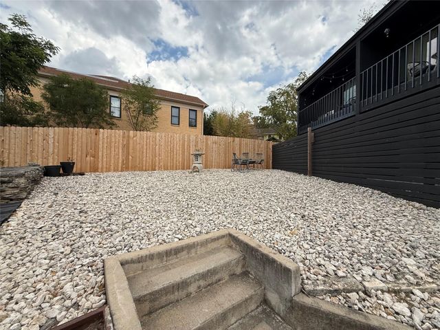 201 Academy DR 102, Austin, TX 78704