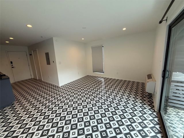 201 Academy DR 102, Austin, TX 78704