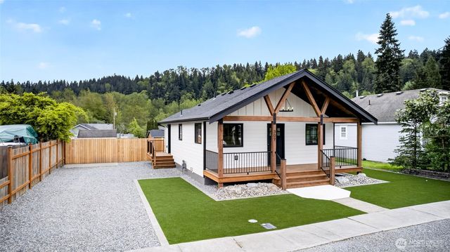 307 Bridge Street SE, Orting, WA 98360