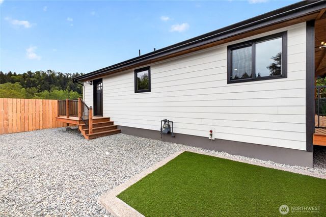 307 Bridge Street SE, Orting, WA 98360