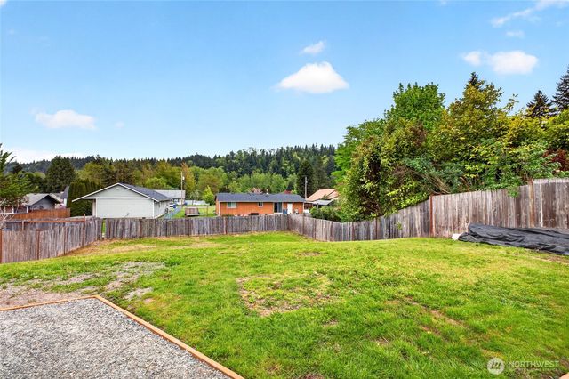 307 Bridge Street SE, Orting, WA 98360