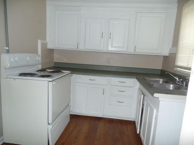 2425 DR MARTIN LUTHER KING JR STREET S, St Petersburg, FL 33705