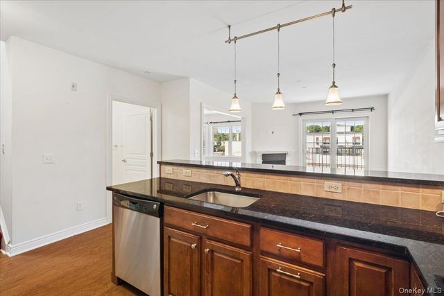 101 Sheldrake Place 20, Mamaroneck, NY 10543