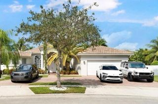 14095 NW 22nd Ct, Pembroke Pines, FL 33028