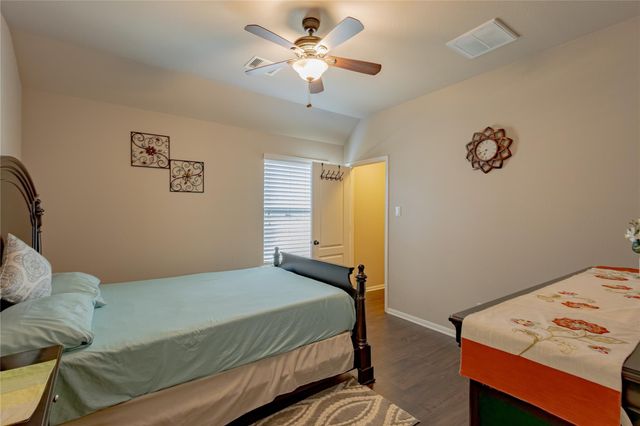 13403 Sunset Bay Lane, Pearland, TX 77584