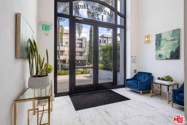 1237 S Holt Avenue 201, Los Angeles, CA 90035