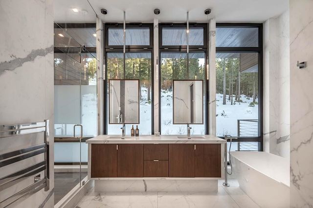 8070 Villandry Drive, Truckee, CA 96161