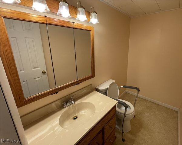 8608 Goddard Craft Lane, Cambridge, OH 43725