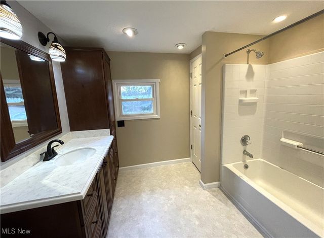 8608 Goddard Craft Lane, Cambridge, OH 43725