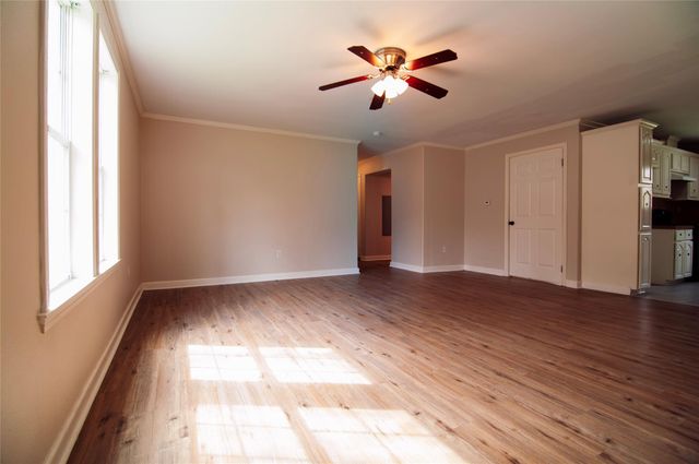 14203 E Ravine Run, Willis, TX 77318