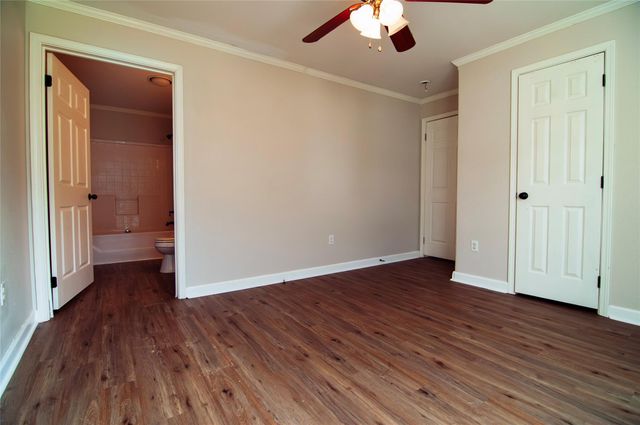14203 E Ravine Run, Willis, TX 77318
