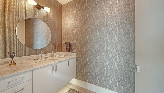 540 N TAMIAMI TRAIL 1004, Sarasota, FL 34236