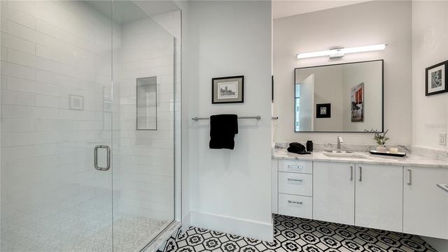 540 N TAMIAMI TRAIL 1004, Sarasota, FL 34236