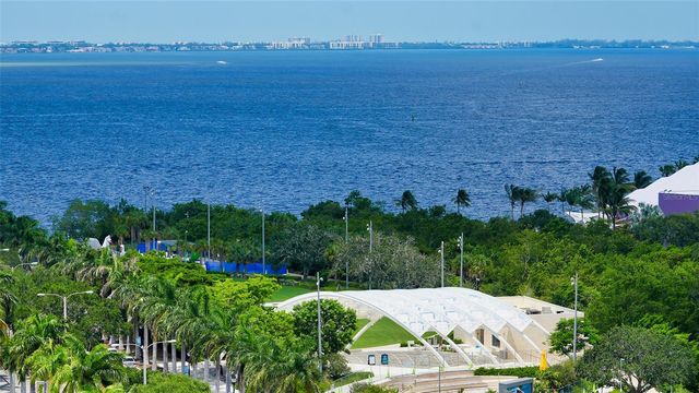 540 N TAMIAMI TRAIL 1004, Sarasota, FL 34236