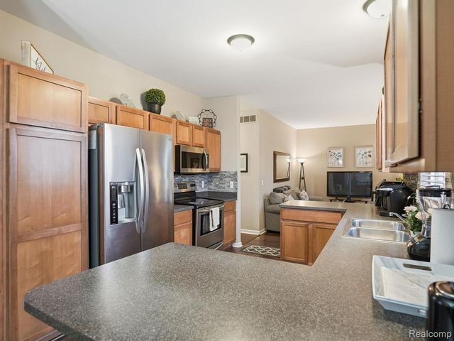 29384 Jennifer, Chesterfield, MI 48051