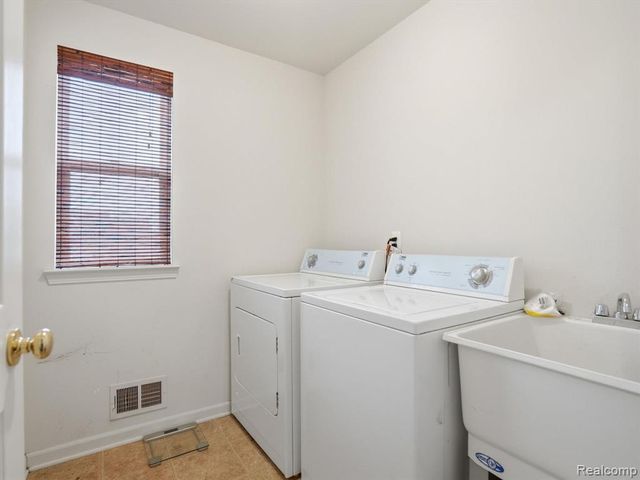 29384 Jennifer, Chesterfield, MI 48051