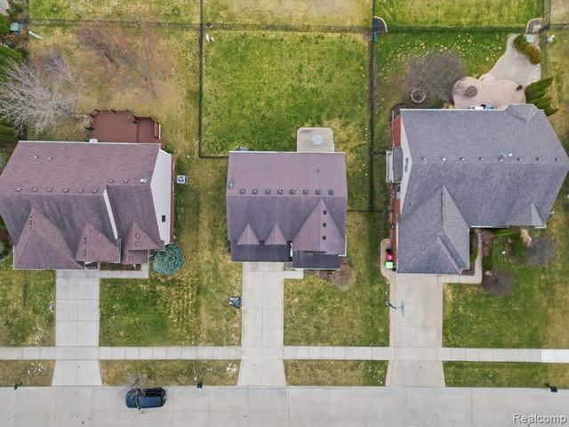 29384 Jennifer, Chesterfield, MI 48051