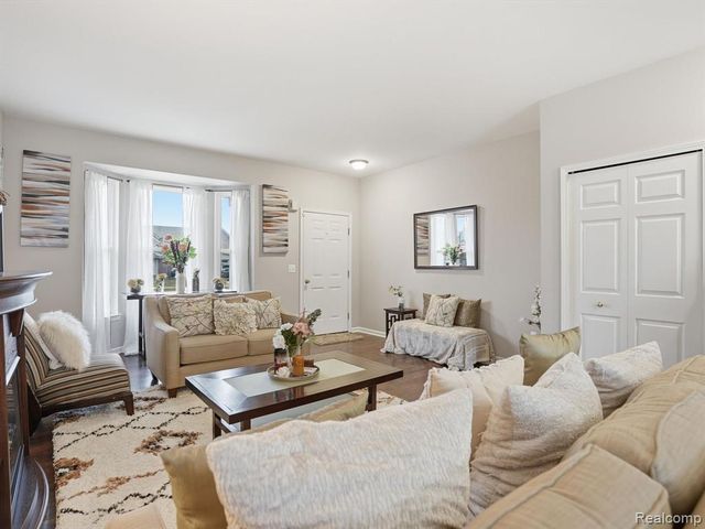 29384 Jennifer, Chesterfield, MI 48051