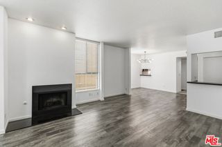 500 S BARRINGTON Avenue 2, Los Angeles, CA 90049