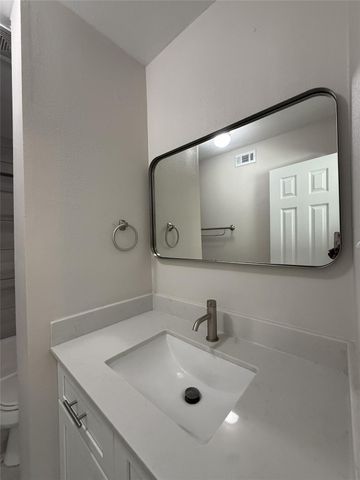 1824 Thonig Road 14, Houston, TX 77055