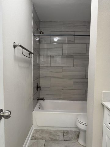 1824 Thonig Road 14, Houston, TX 77055