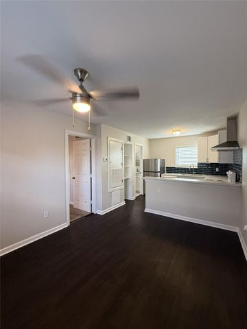 1824 Thonig Road 14, Houston, TX 77055