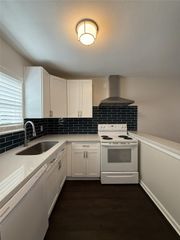 1824 Thonig Road 14, Houston, TX 77055
