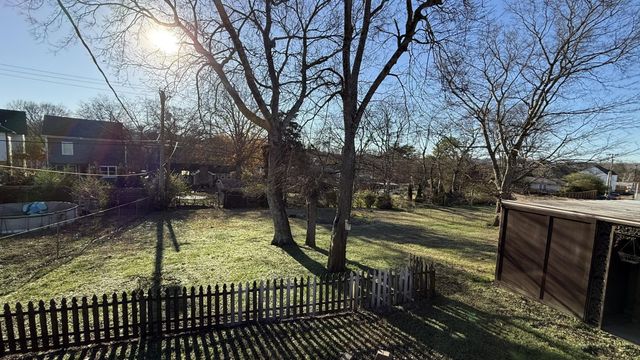 6411 Ranchero DR, Nashville, TN 37209