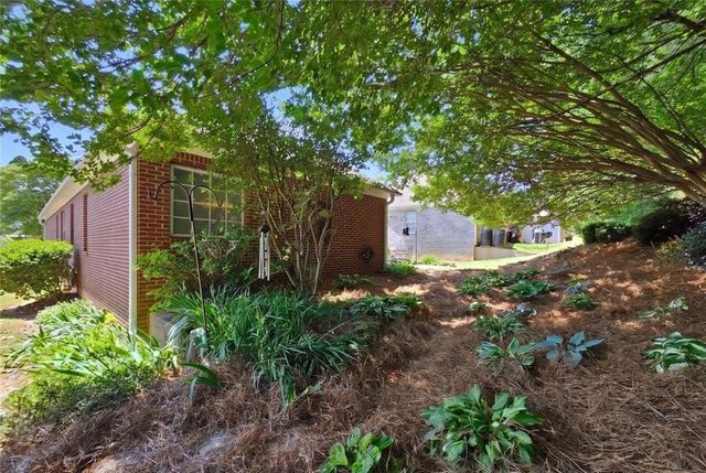 930 Livery Circle, Lawrenceville, GA 30046