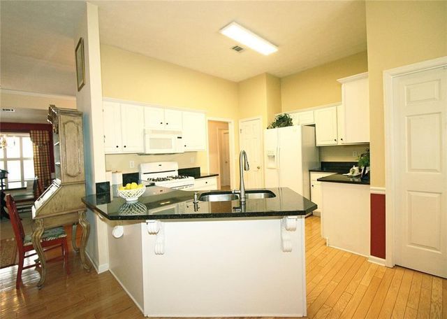 930 Livery Circle, Lawrenceville, GA 30046
