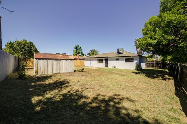 3231 W Indianapolis Avenue, Fresno, CA 93722