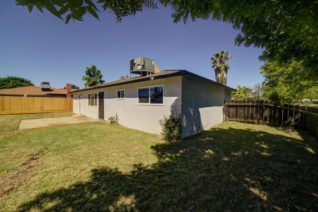 3231 W Indianapolis Avenue, Fresno, CA 93722